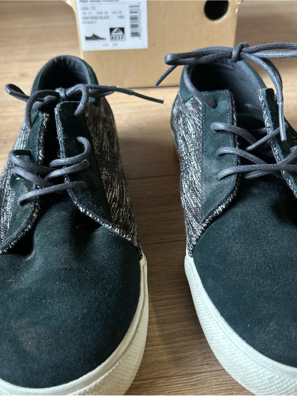 Reef Men’s Low-Top Sneakers in Black‎ and Gray